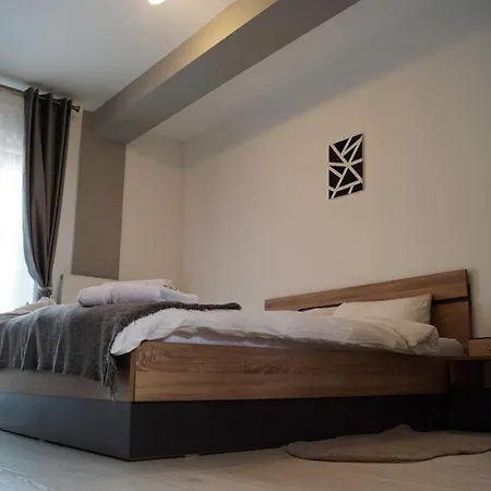 View 3 Aparthotel Craiova